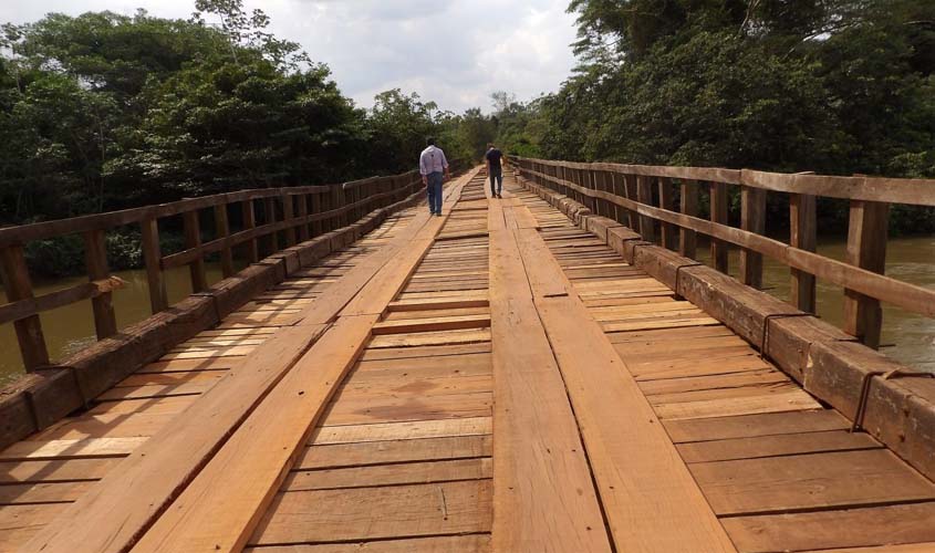 DER recupera pontes de madeira nas regiões de Vilhena e Chupinguaia