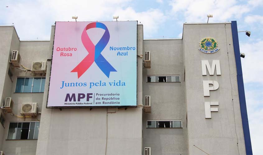Outubro Rosa: prédio do MPF em Porto Velho lembra luta contra câncer