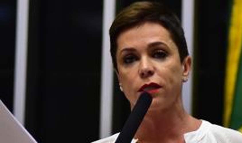 Cristiane Brasil se diz vítima de julgamento político e pede definição da posse