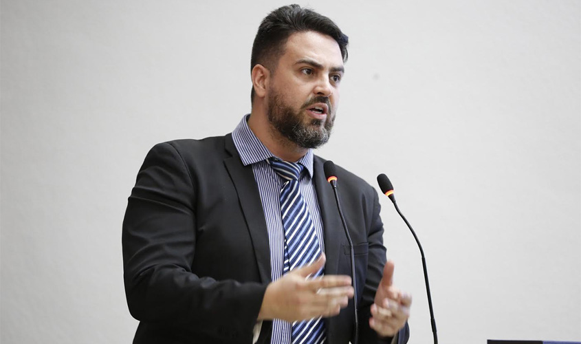 Léo Moraes cobra projeto que altera lei que trata o Estatuto da Polícia Civil