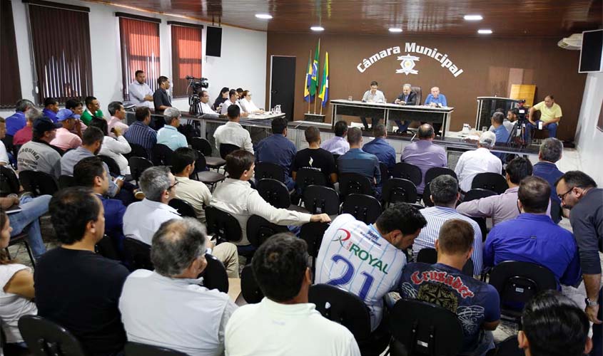Comissão da ALE realiza reunião em Nova Brasilândia para apurar possibilidade de irregularidades da mineradora