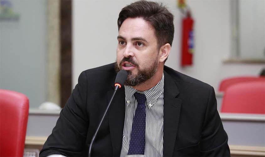 Léo Moraes indica alterações em leis que versam sobre cargos da Polícia Civil