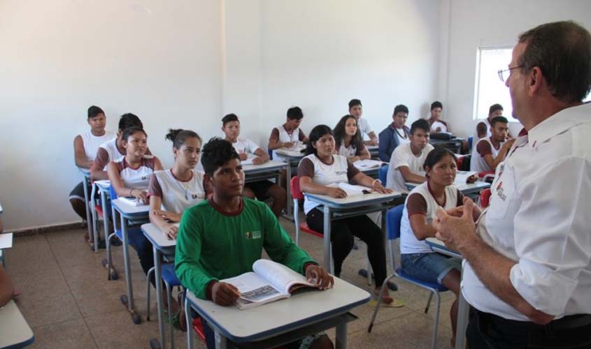 Servidores da rede estadual da ensino de Rondônia recebem investimento para cursar mestrado em gestão e avaliação da educação pública