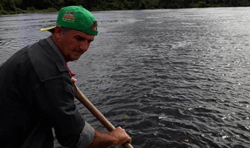 Pescador encontrou garoto de 5 anos que morreu afogado no rio Guaporé; cidade se comove 