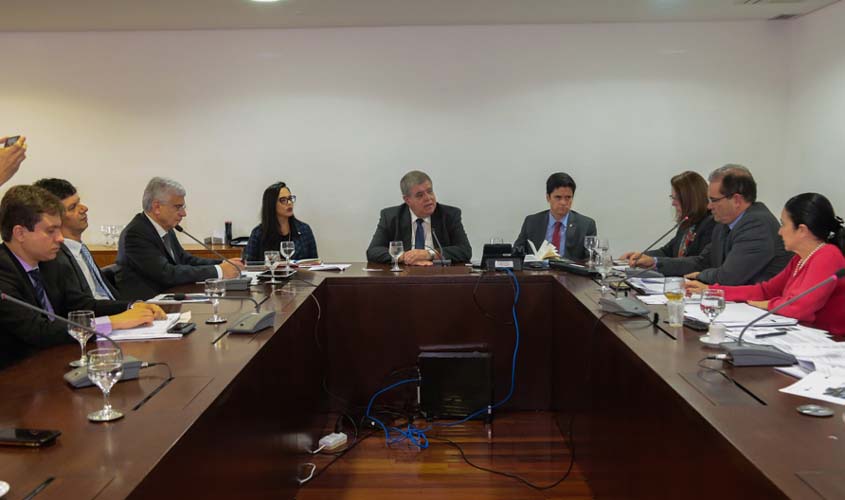 Solução para reabertura do porto de Guajará-Mirim é discutida em reunião entre os governos federal e de Rondônia