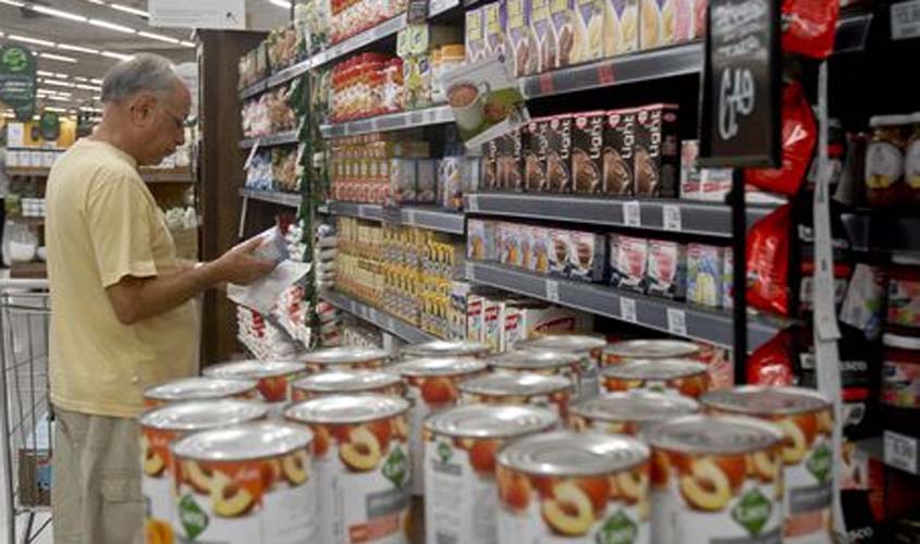 Procon detecta irregularidades em 36 supermercados na capital paulista