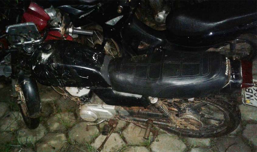 Moto furtada é recuperada por policiais militares do trânsito em Rolim de Moura