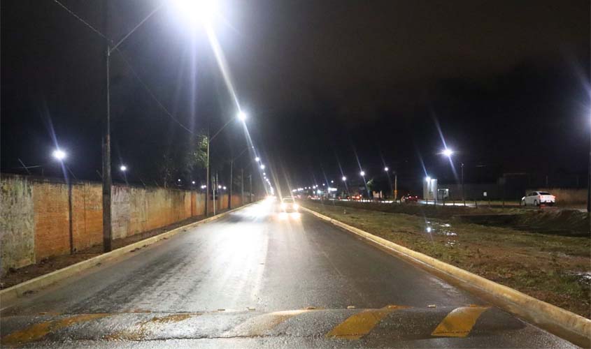 Prefeitura revitaliza trecho da Avenida Brigadeiro através de iluminação de LED
