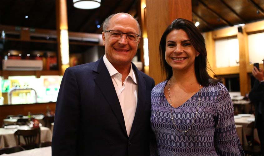 Geraldo Alckmin concede entrevista coletiva em Ji-Paraná
