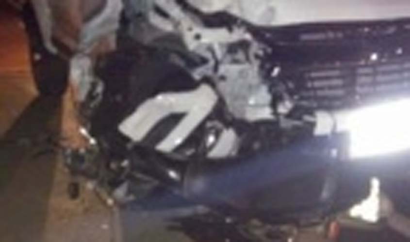 Casal morre após choque contra caminhonete no viaduto em Ji-Paraná