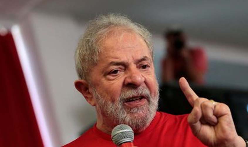 Justiça manda apreender passaporte do ex-presidente Lula