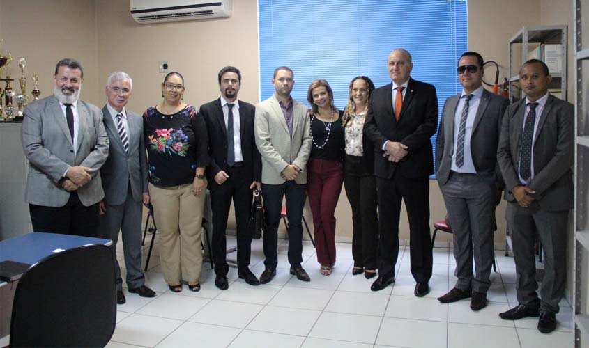 OAB intercede junto à 2ª Vara Federal para garantir direito de carga rápida aos advogados de Ji-Paraná