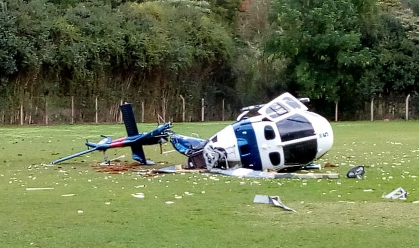 Helicóptero que transportava o governador capixaba cai em fazenda